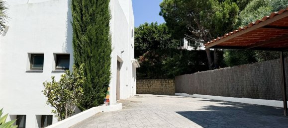 4 bedrooms House in Cadiz, Spain No. 137859 2