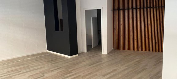 Propiedad comercial en Gijón, Spain 46 m² No. 137216 5