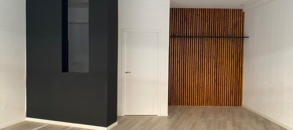 Propiedad comercial en Gijón, Spain 46 m² No. 137216 4