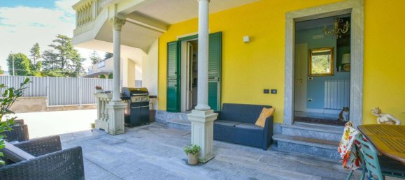 6 bedrooms Villa in Lesa, Italy No. 376205 14