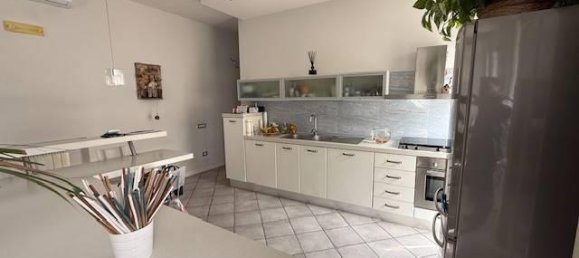 3-Zimmer Wohnung in Naples, Italy, Nr. 35299 12