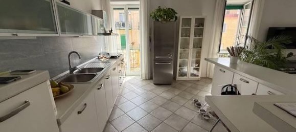 3-Zimmer Wohnung in Naples, Italy, Nr. 35299 11