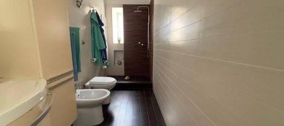 3-Zimmer Wohnung in Naples, Italy, Nr. 35299 6