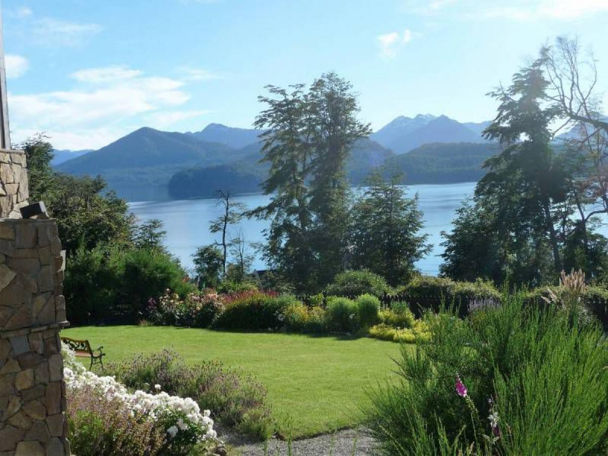  عقار تجاري في Neuquen, Argentina 2500متر مربع رقم 22475