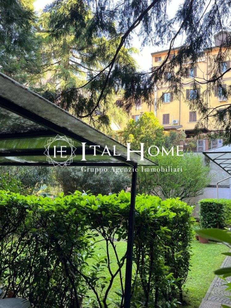 Apartamento de 1 dormitorio en Milan, Italy No. 339187