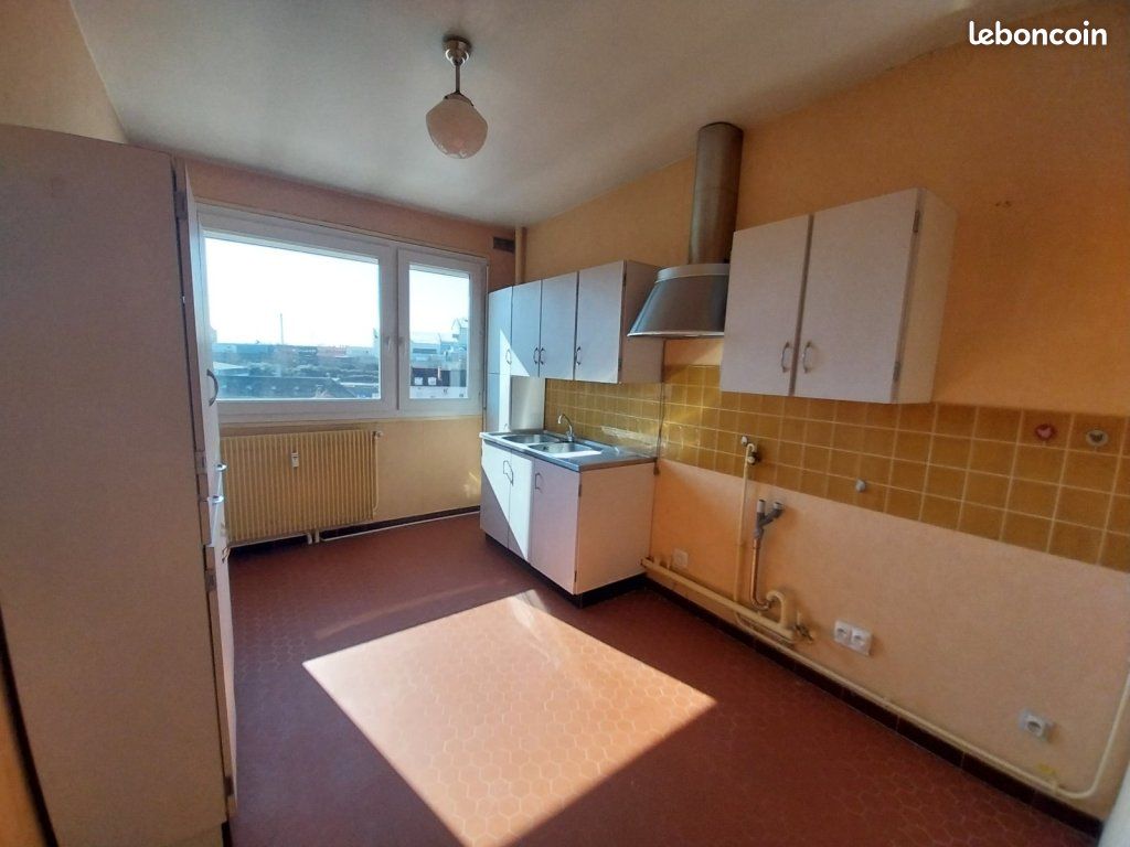 1 bedroom Apartment in Le Creusot, France No. 201445