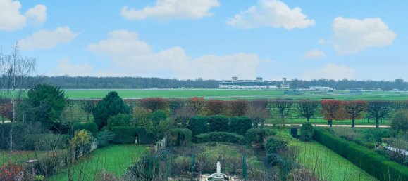 Квартира с 5 комнатами в Шантийи, Франция № 38612 2