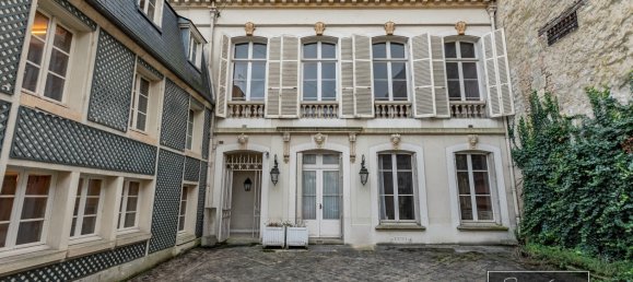 Квартира с 5 комнатами в Шантийи, Франция № 38612 12