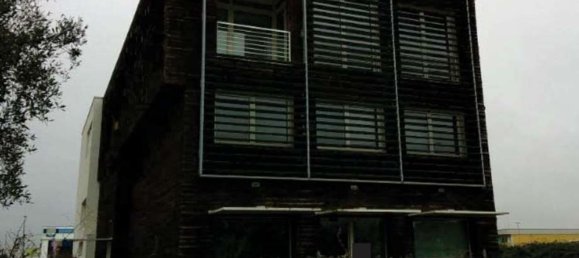 874m² Commercial property in Ponzano Veneto, Italy No. 121538 4