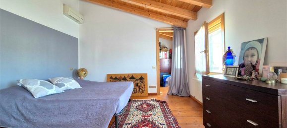 3 bedrooms House in Villafranca di Verona, Italy No. 312835 8