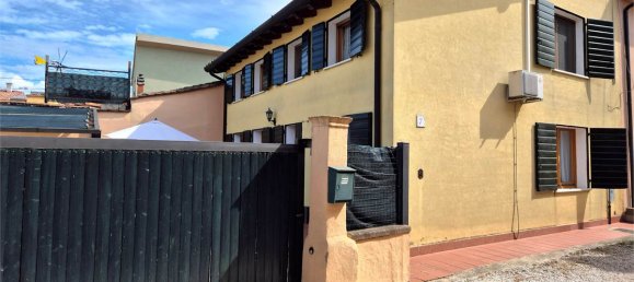 3 bedrooms House in Villafranca di Verona, Italy No. 312835 2