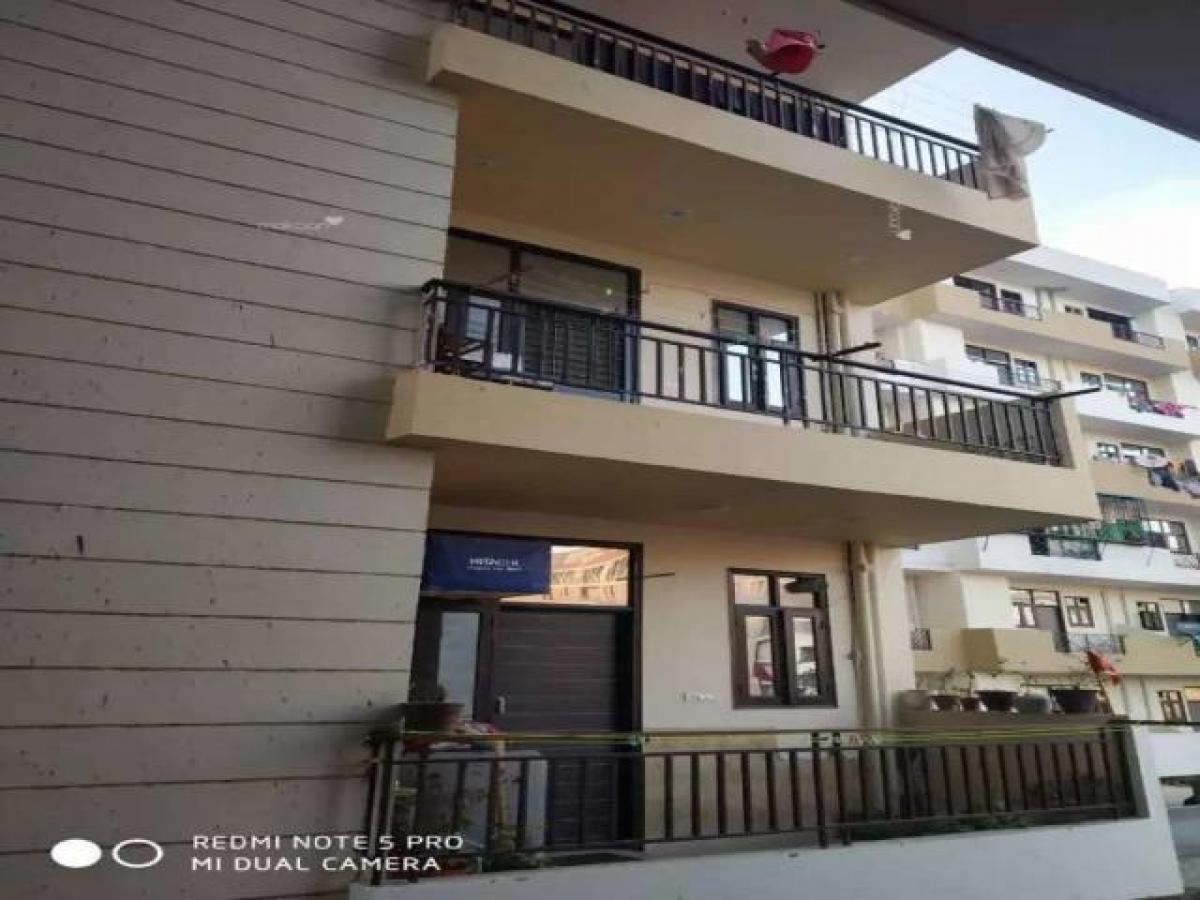 2 bedrooms House in Noida, India No. 67981