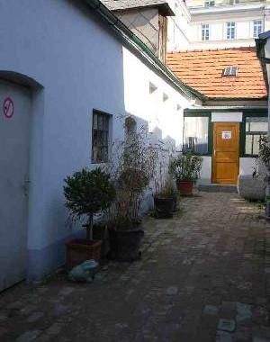  Land in Vienna, Austria No. 244695