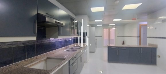 4 bedrooms Apartment in Corniche Road, UAE No. 56180 23