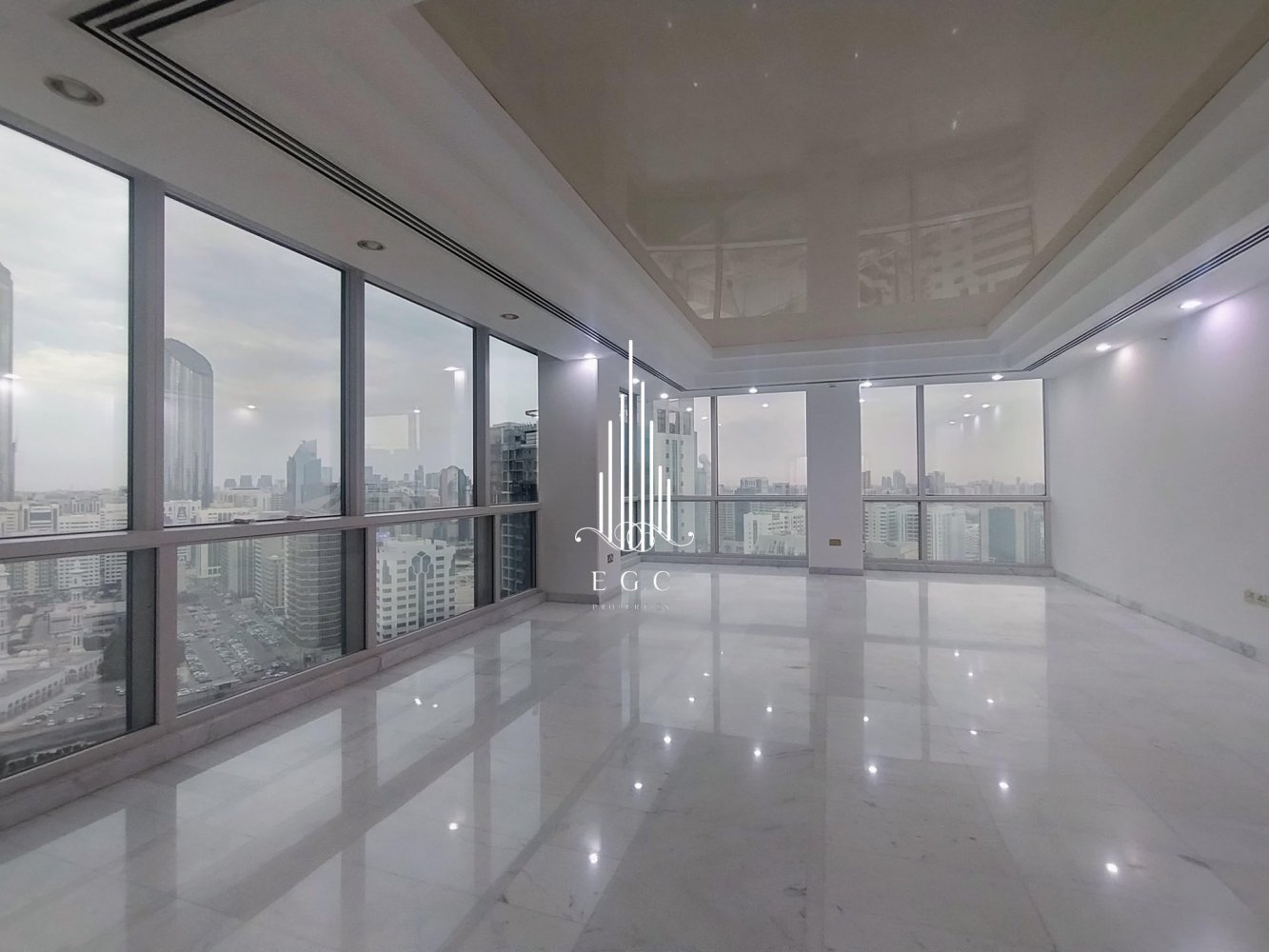 4 bedrooms Apartment in Corniche Road, UAE No. 56180