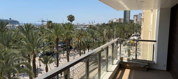 4 bedrooms Apartment in Alicante, Spain No. 155778 2