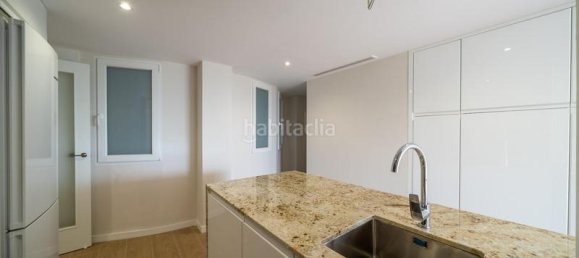 4 bedrooms Apartment in Alicante, Spain No. 155778 9