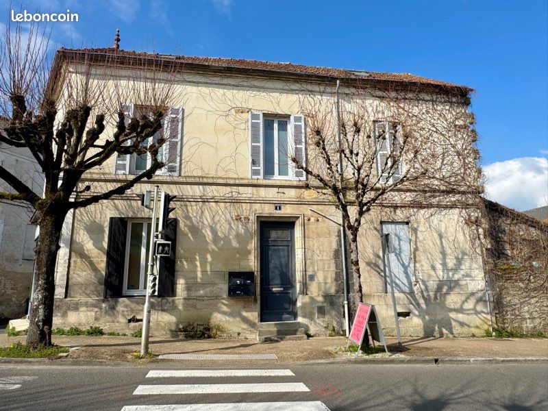 6 rooms Commercial property in Jonzac, France No. 291898