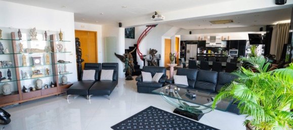 2 bedrooms Condo in Pattaya, Thailand No. 5486 13