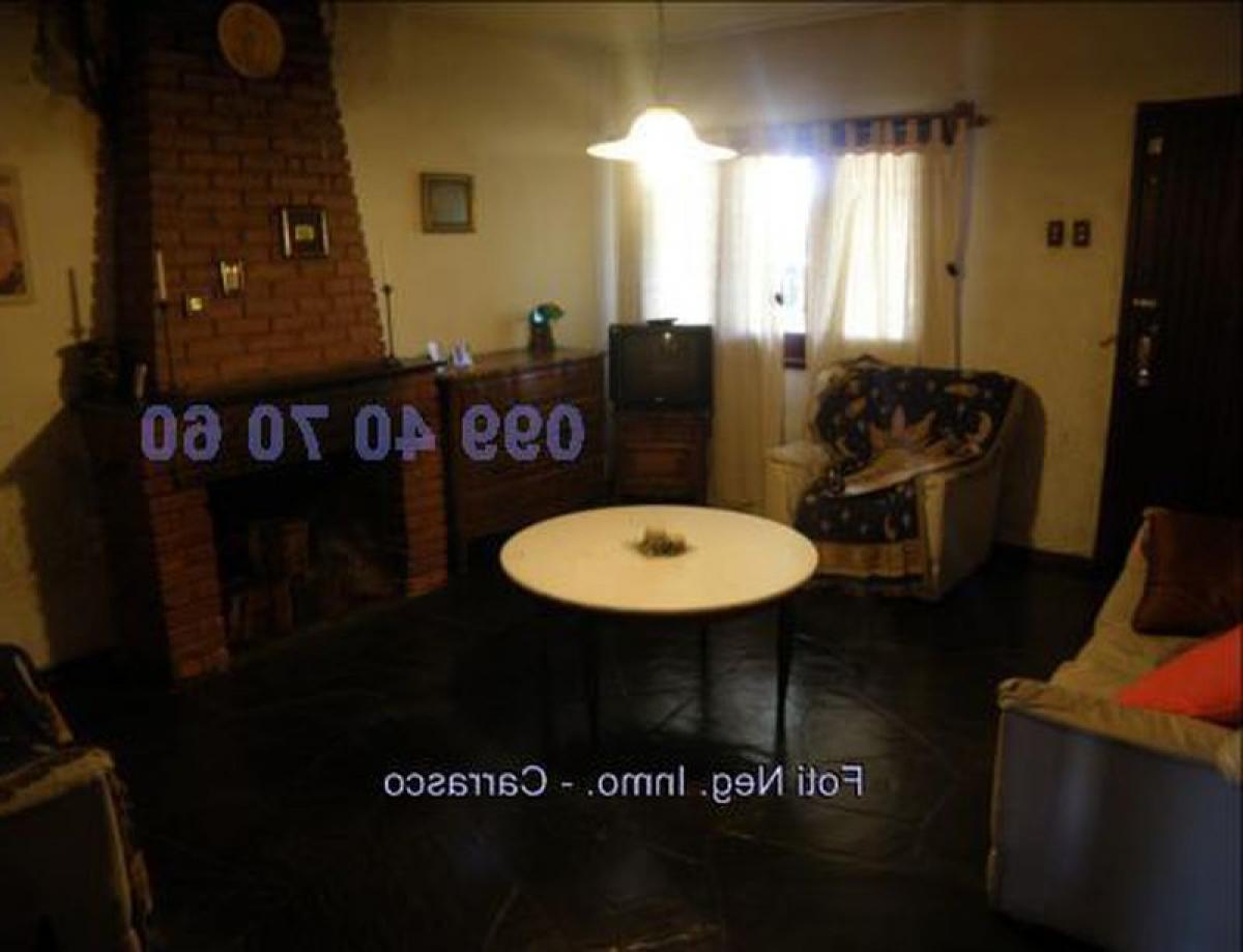 2 bedrooms House in Montevideo, Uruguay No. 6447