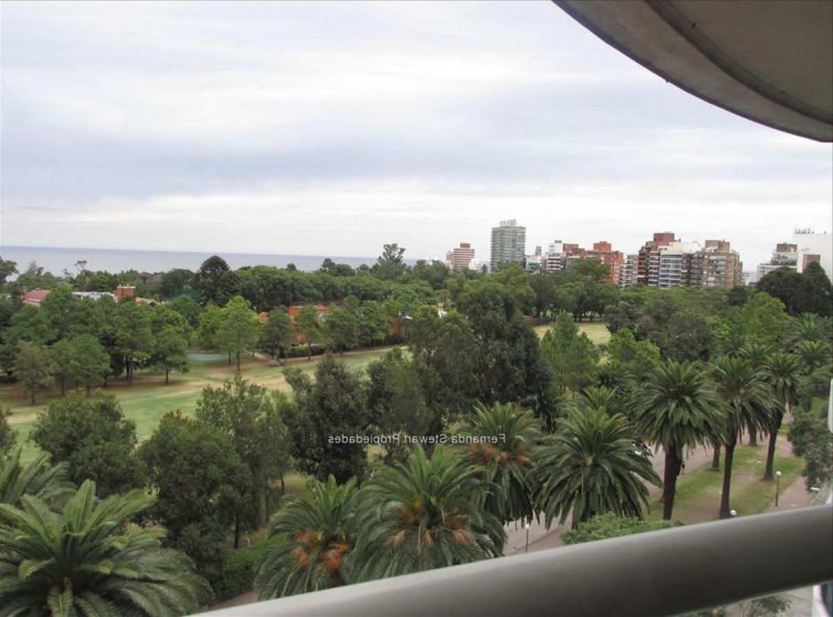 3 bedrooms Apartment in Montevideo, Uruguay No. 4315