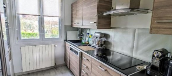 2 Schlafzimmer Haus in Senlis, France, Nr. 242984 3