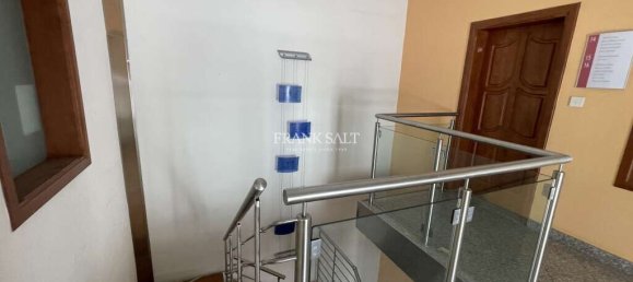 Квартира с 7 спальнями в Мсида, Мальта № 2420 3