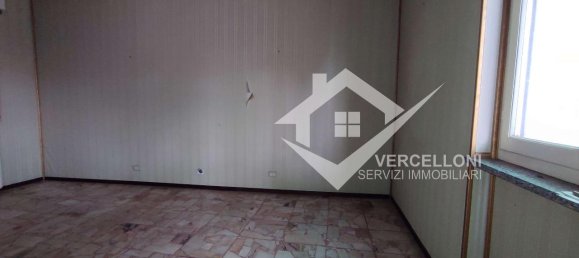 6 rooms House in Barengo, Italy No. 149588 33