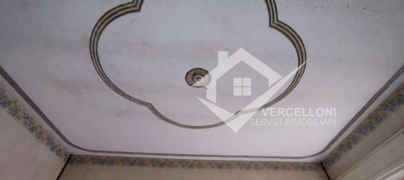 6 rooms House in Barengo, Italy No. 149588 9