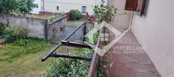 6 rooms House in Barengo, Italy No. 149588 11