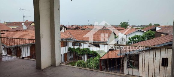 6 rooms House in Barengo, Italy No. 149588 28