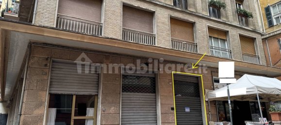 1 room Commercial property in Genoa, Italy No. 329986 2
