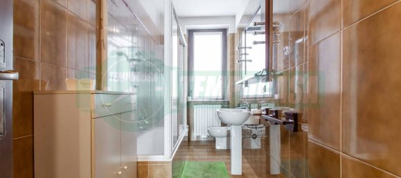 3 غرف نوم منزل في Origgio, Italy رقم 214665 11