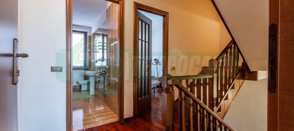 3 غرف نوم منزل في Origgio, Italy رقم 214665 2