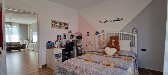 Casa de 4 dormitorios en Briga Novarese, Italy No. 359406 15