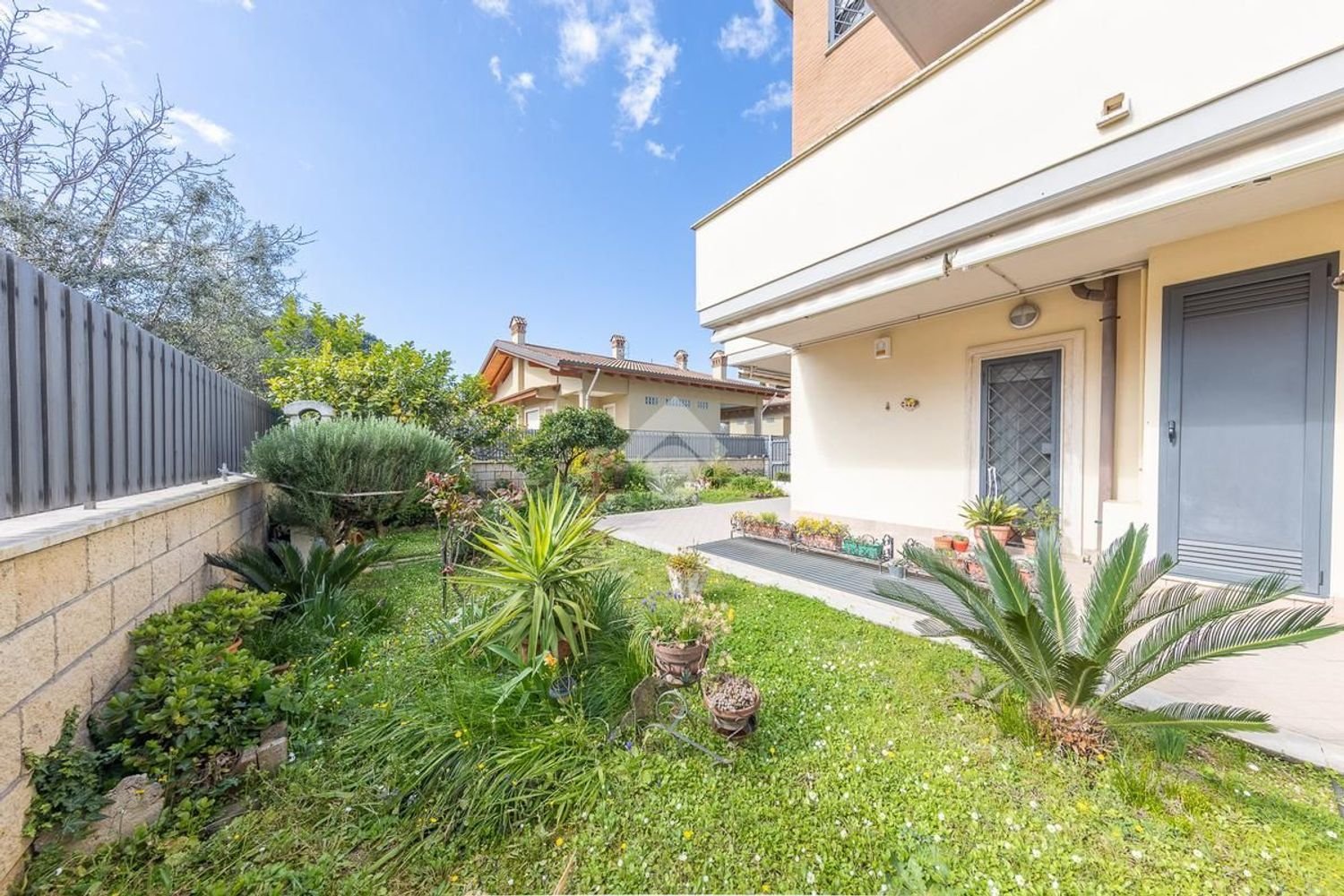 2 bedrooms Apartment in Rome, Italy No. 342885