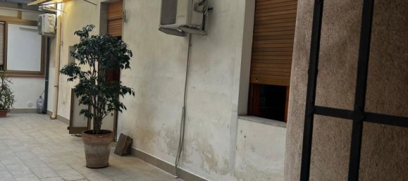 3 bedrooms Duplex in Catania, Italy No. 317662 3