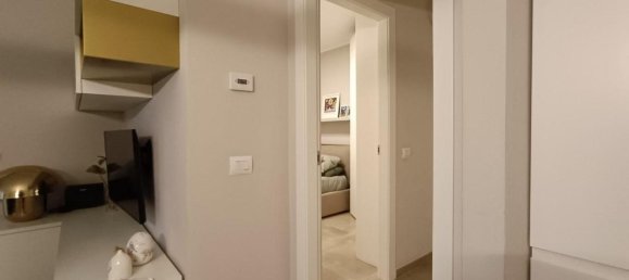 Квартира с 3 комнатами в Каррара, Италия № 38903 3