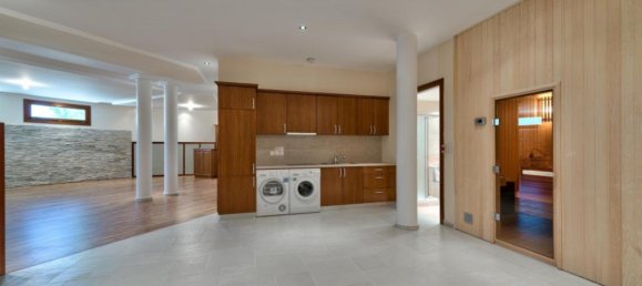 5 bedrooms Villa in Limassol, Cyprus No. 12724 5