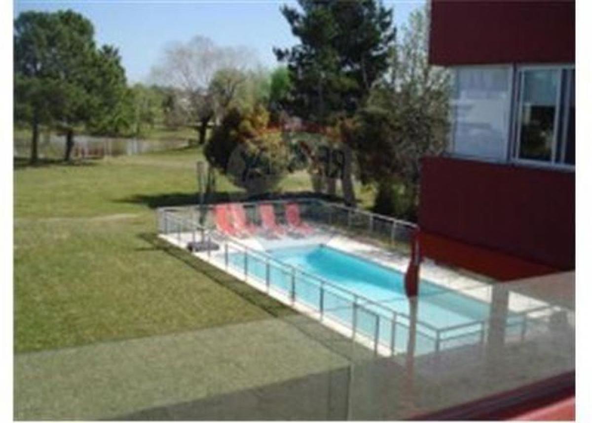 4 Schlafzimmer Haus in Esteban Echeverria, Argentina, Nr. 18453