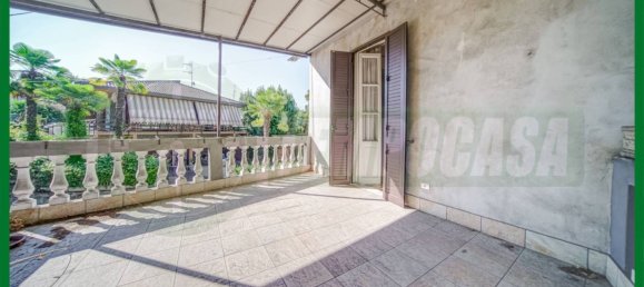 2 bedrooms Apartment in Varese, Italy No. 312504 7