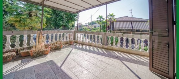 2 bedrooms Apartment in Varese, Italy No. 312504 6