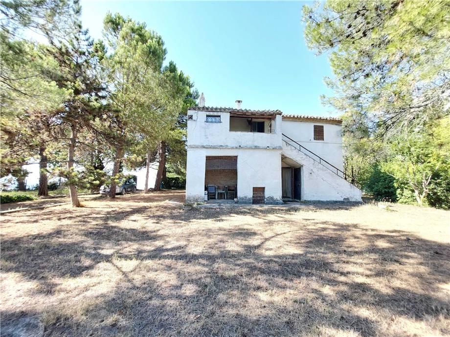 4 rooms House in Monterubbiano, Italy No. 158920