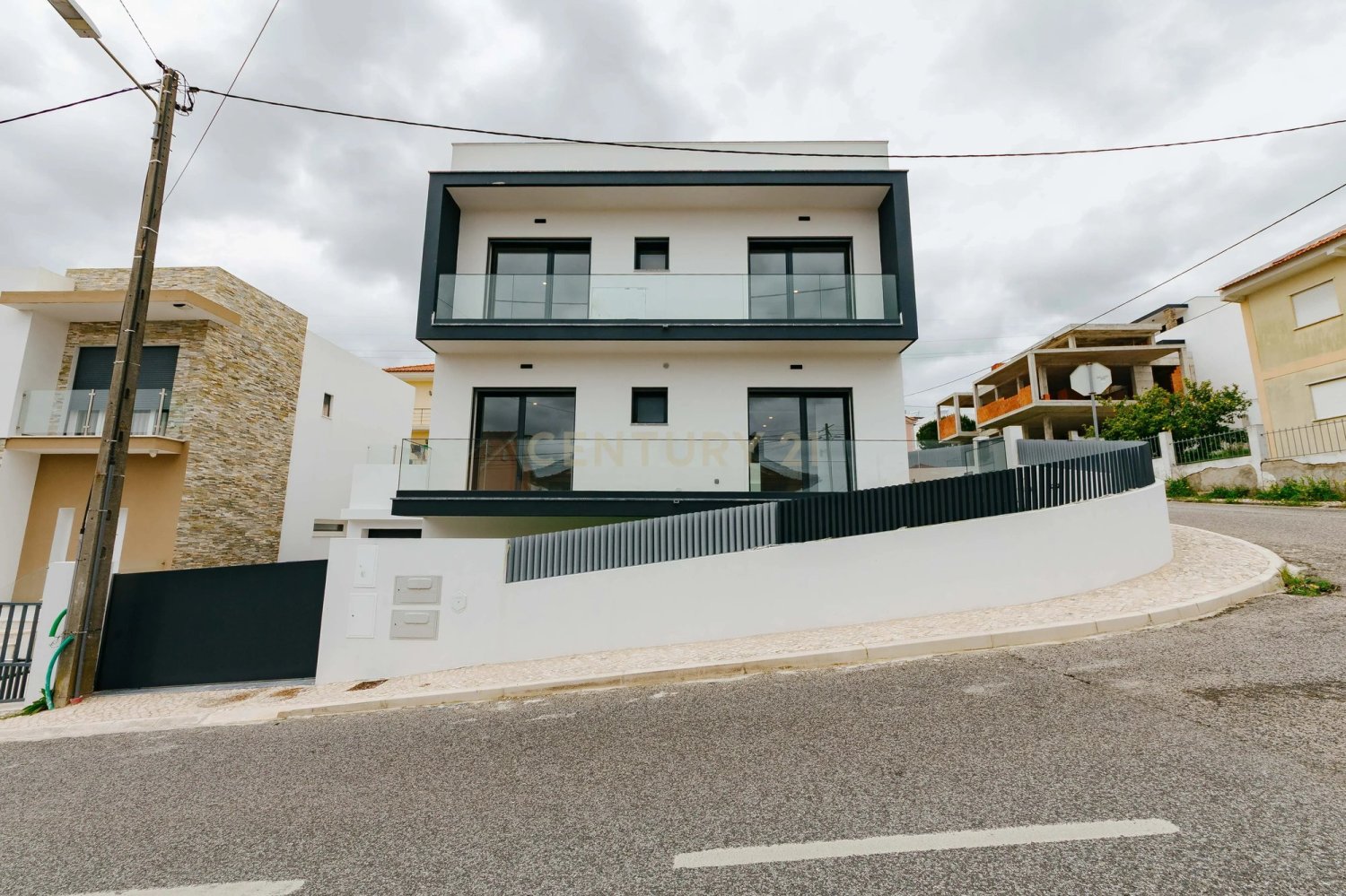 Villa T4 em Odivelas, Portugal N.º 100426