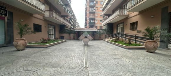 5 bedrooms Apartment in Rome, Italy No. 340862 13