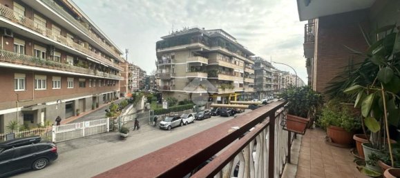 5 bedrooms Apartment in Rome, Italy No. 340862 2