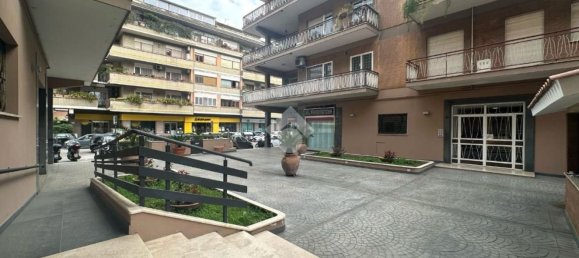 5 bedrooms Apartment in Rome, Italy No. 340862 12