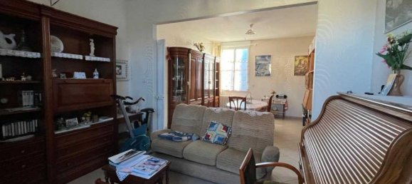 2 Schlafzimmer Haus in Casteljaloux, France, Nr. 200828 12