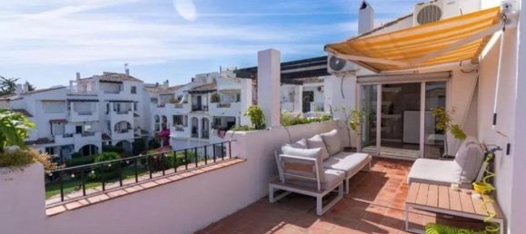 3 bedrooms Penthouse in Estepona, Spain No. 174298 3