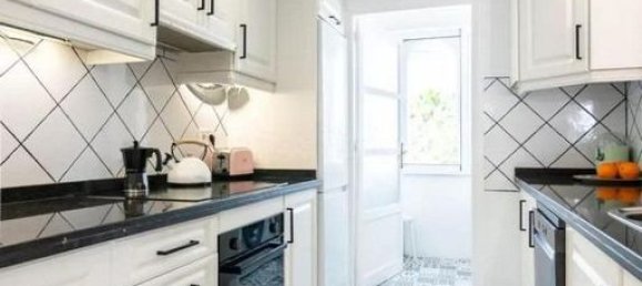 3 bedrooms Penthouse in Estepona, Spain No. 174298 6